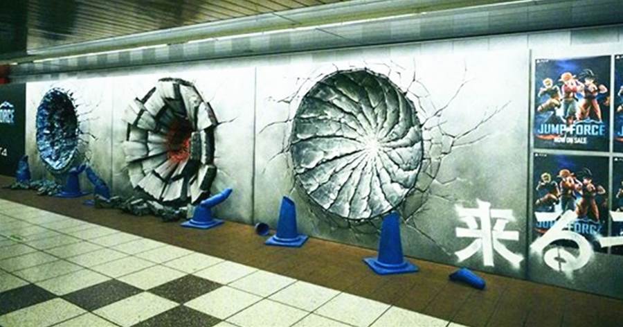 日本新宿站被悟空、鳴人和魯夫砸出三個大坑，網友直呼太酷！